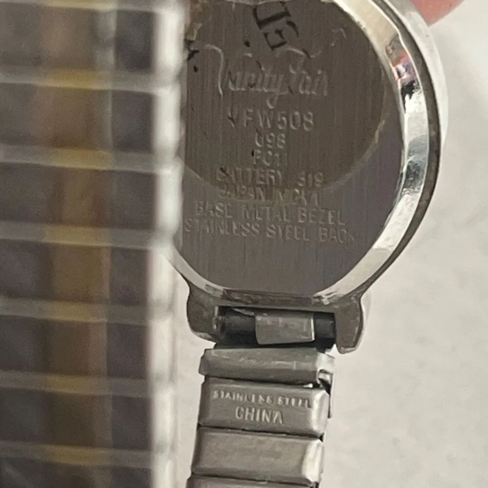 Vintage Vanity Fair VFW508‎ Women's Silver Gold Two Tone Quartz Stainless Watch